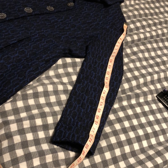 Women’s cool weather coat - Picture 9 of 11